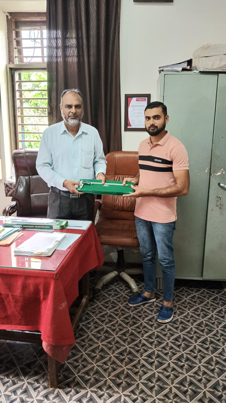 Mohsin Shekhani Ex Trainee Donated Digital Vernier Caliper For ITI